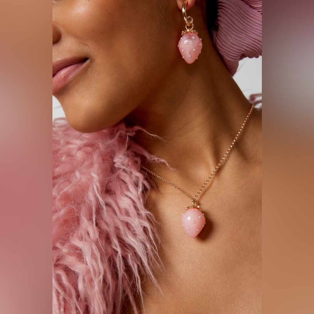 Gorgeous Strawberry Necklace